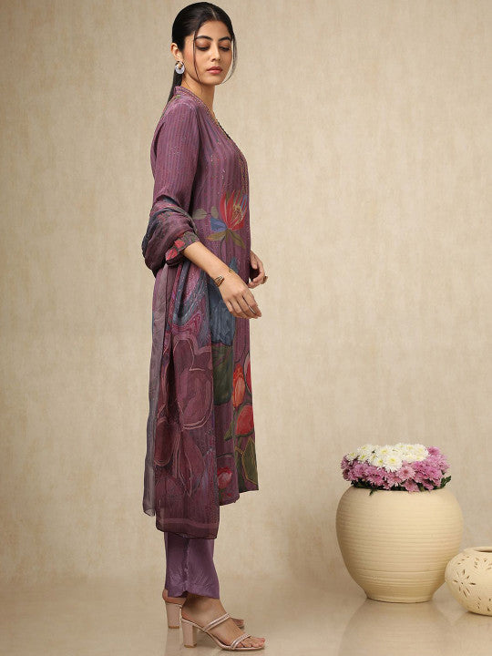 Floral Printed Square Neck Beads and Stones Silk Crepe Kurta With Trousers & Dupatta
