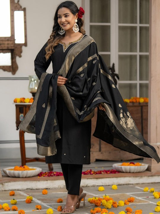 Floral Yoke Design Pure Cotton Kurta With Trousers & Dupatta