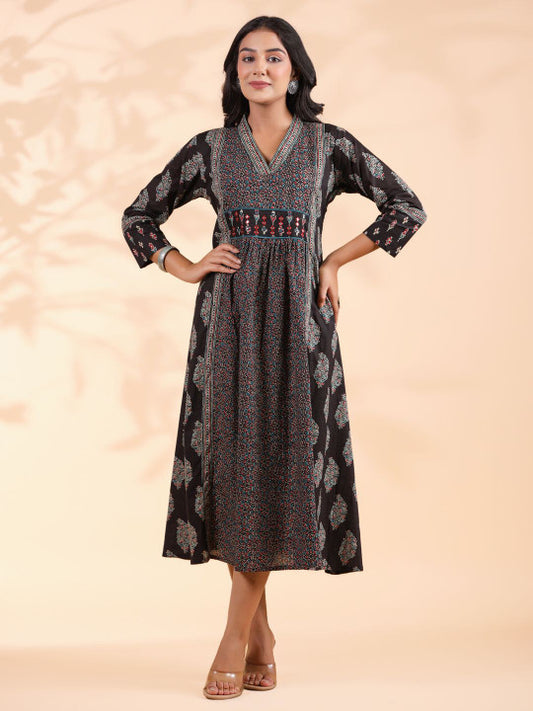 Vbuyz Women Ethnic Motifs Printed A-Line Midi Ethnic Dresses