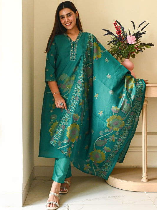 DIVASTRI Women Floral Printed Regular Gotta Patti Kurta