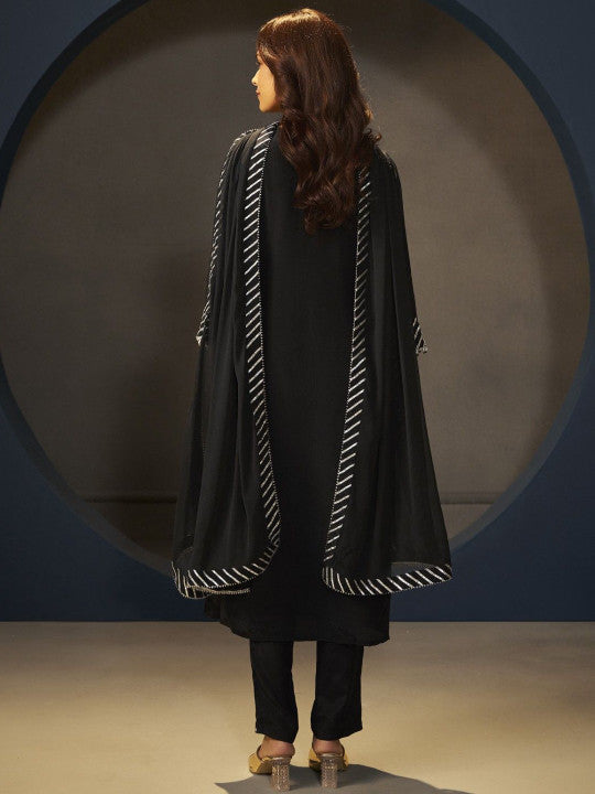 AUTUMN LANE Women Floral Printed Kurta with Trousers & Dupatta