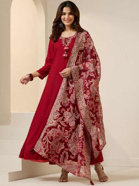 Ishin Women Ethnic Motifs Embroidered Thread Work Kurta with Trousers & With Dupatta