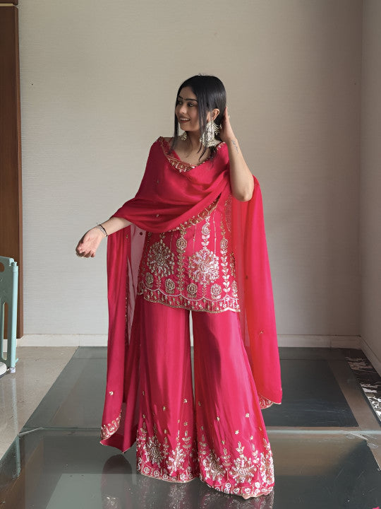 Glamique by Gungun Women Ethnic Motifs Embroidered Kurti with Palazzos & Dupatta