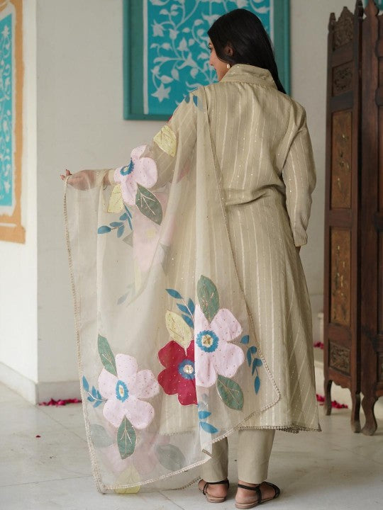 Aavanya Women Beige Kurta Sets
