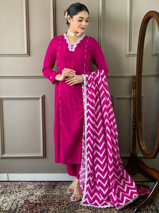 JAPNAAM Embroidered Thread Work Kurta With Trousers & Dupatta