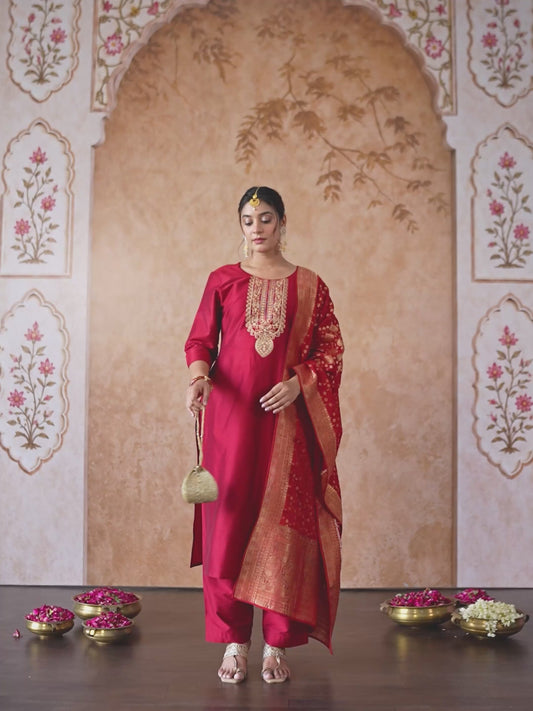 Embroidered Blended Silk Solid Straight Red Kurta
