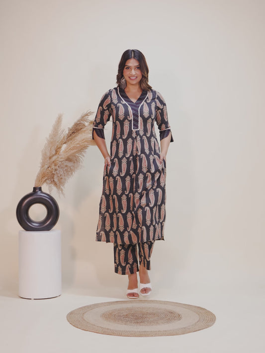 Embroidered Kantha Cotton Paisley Straight Black Kurti