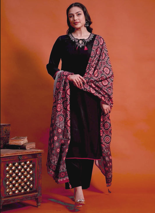 Embroidered Chanderi Solid Straight Black Kurta