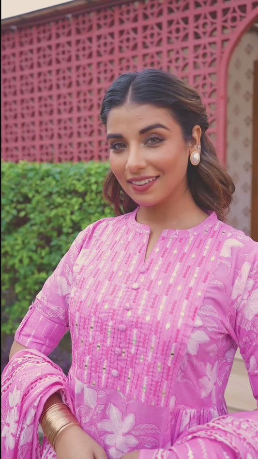 Embroidered Soft Cotton Floral Panelled Pink Kurta