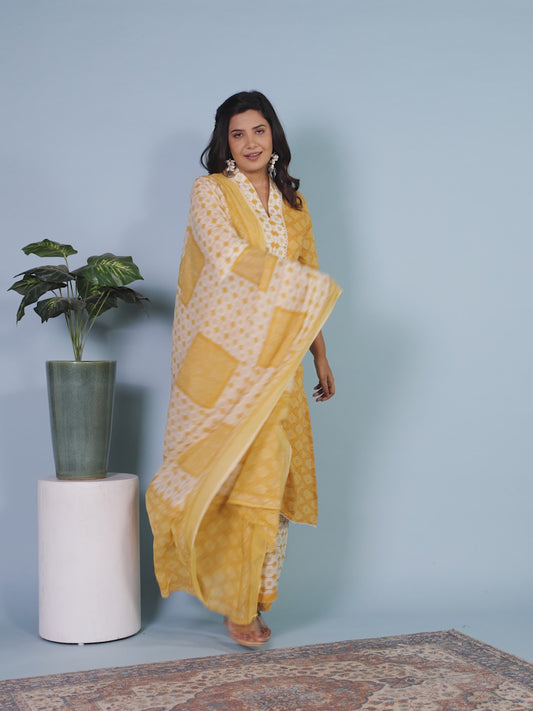 Soft Cotton Geometric Straight Yellow Kurta