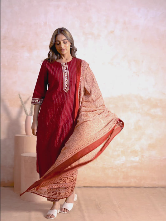 Embroidered Soft Cotton Solid Straight Maroon Kurta
