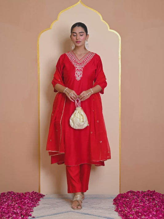 Embroidered Blended Silk Solid Straight Red Kurta