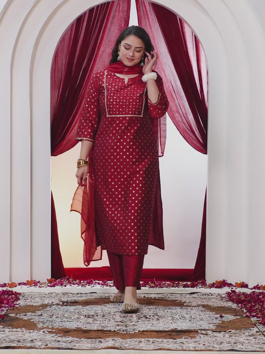 Embroidered Roman silk Gold foil Straight Red Kurta