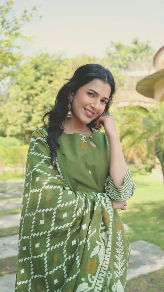 Soft Cotton Geometric Straight Green Kurta