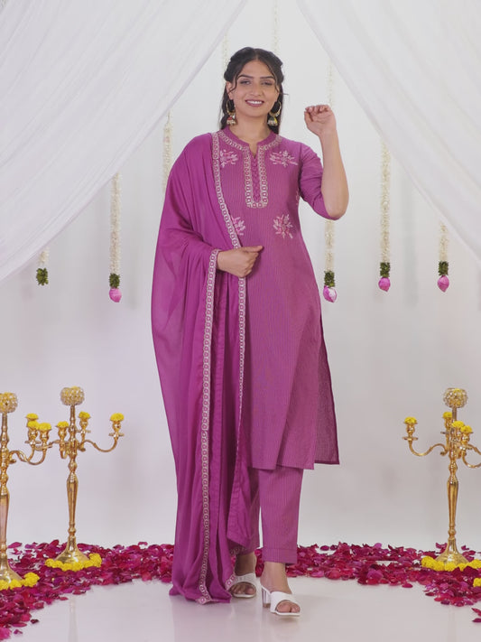 Embroidered Kantha Cotton Solid Straight Purple Kurta