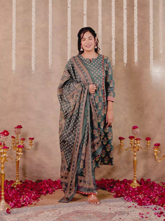 Embroidered Soft Cotton Block Print Panelled Green Kurta