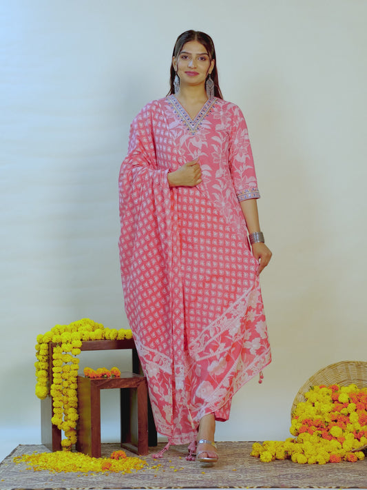 Embroidered Soft Cotton Floral Straight Peach Kurta