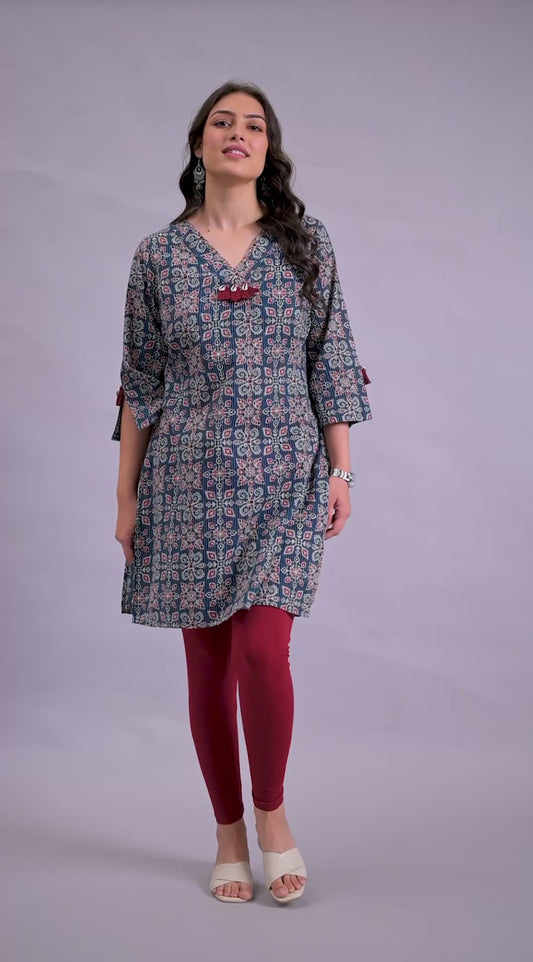 Stretchable Cotton Solid Maroon Leggings