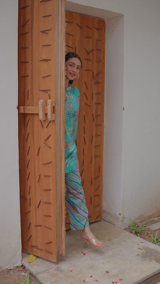 Soft Cotton Foliage Straight Turquoise Blue Kurta