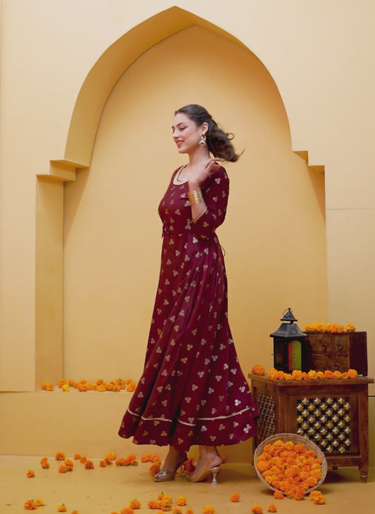 Chanderi Gold foil Anarkali Maroon Dress (With Belt)