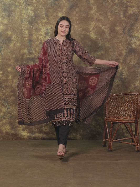 Soft Cotton Geometric Straight Black Kurta