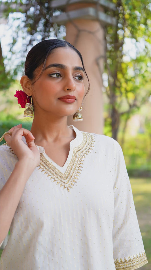 Embroidered Lurex Cotton Solid Straight White Kurta
