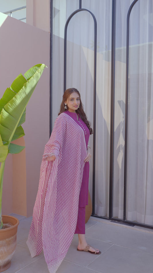 Kantha Cotton Woven Design Straight Fuchsia Kurta