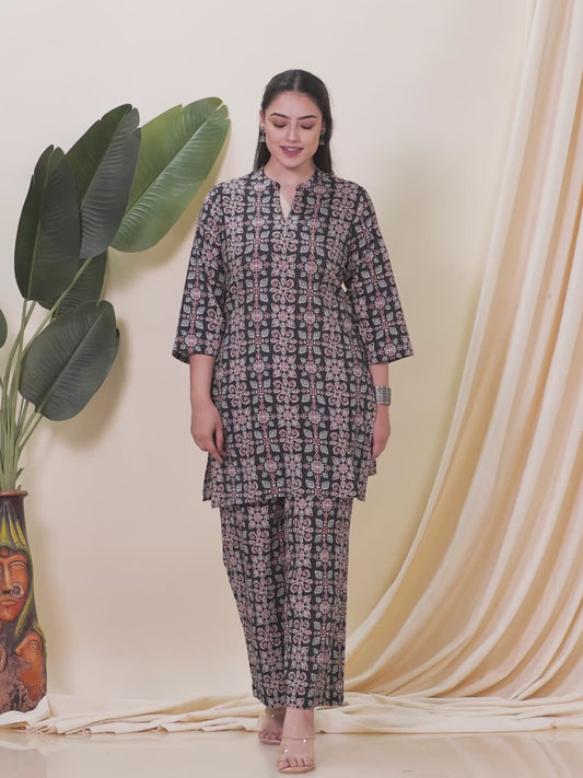 Kantha Cotton Geometric Straight Black Kurta