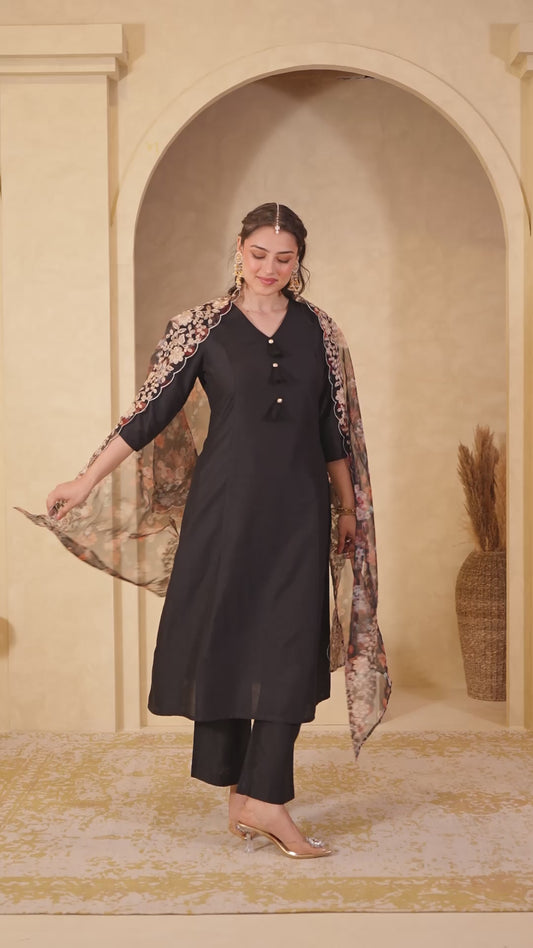 Chanderi Solid A-line Black Kurta
