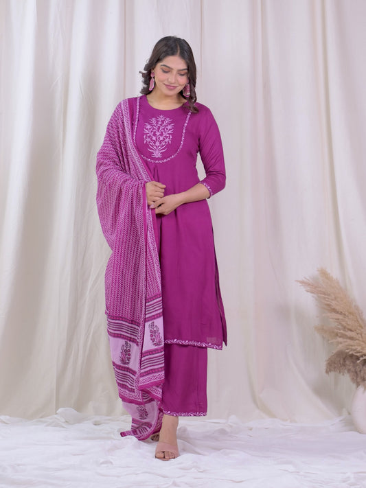 Embroidered Viscose Solid A-line Maroon Kurta