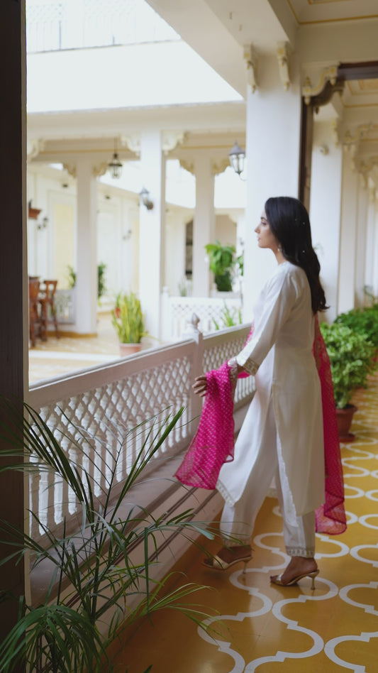 Embroidered Slub Solid Straight Off White Kurta