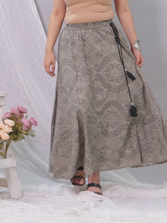 Soft Cotton Geometric Off White Skirt