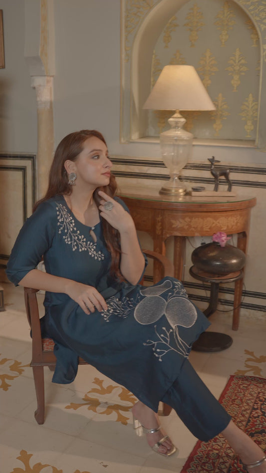 Embroidered Vertigan Solid Anarkali Navy Blue Kurta