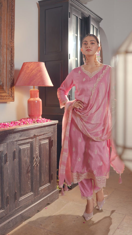 Embroidered Blended Silk Dusty Pink Straight Kurta