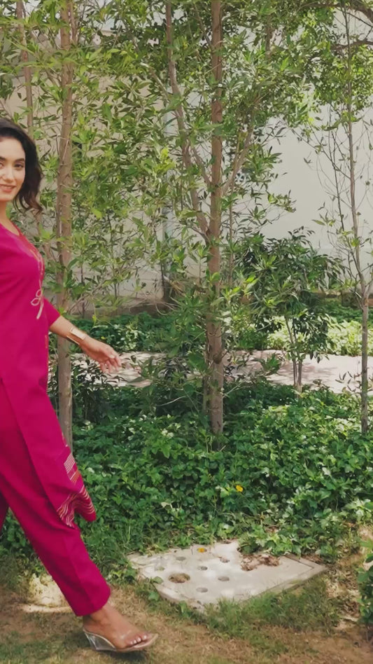 Embroidered Slub cotton Solid Straight Dark Pink Kurta