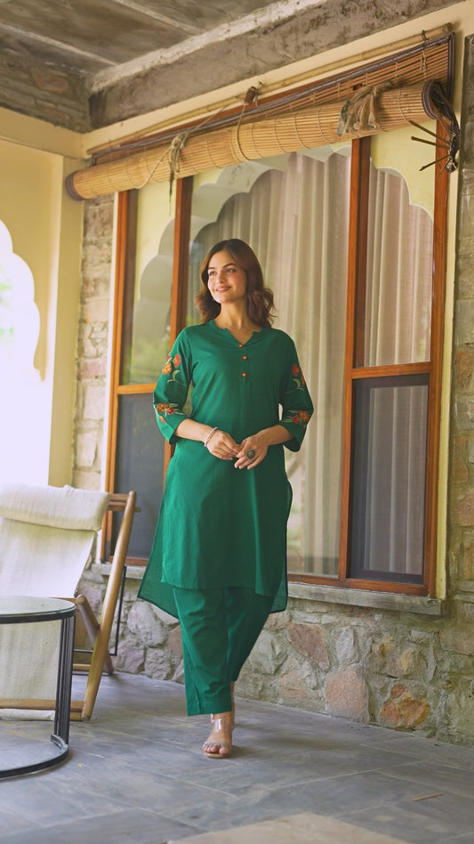 Embroidered Slub cotton Solid Straight Emerald Green Kurta