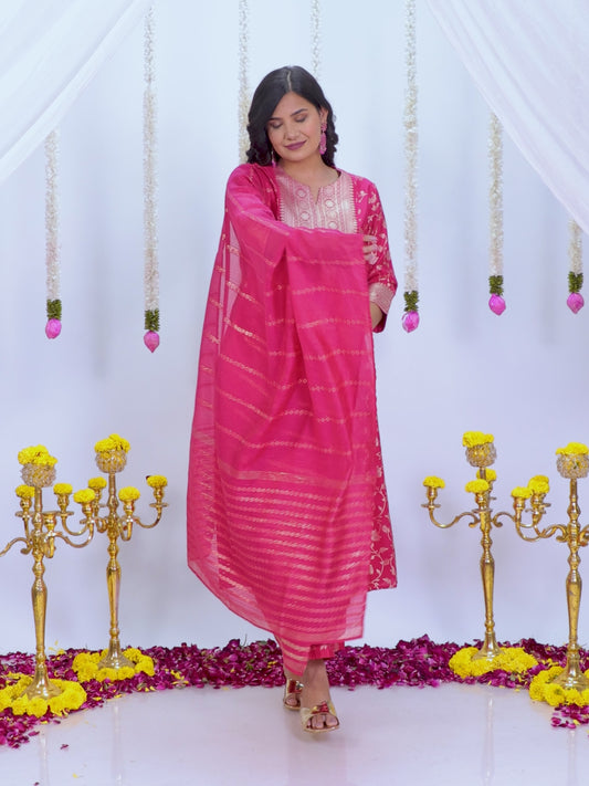 Vertigan Floral Gathered Royal Pink Kurta