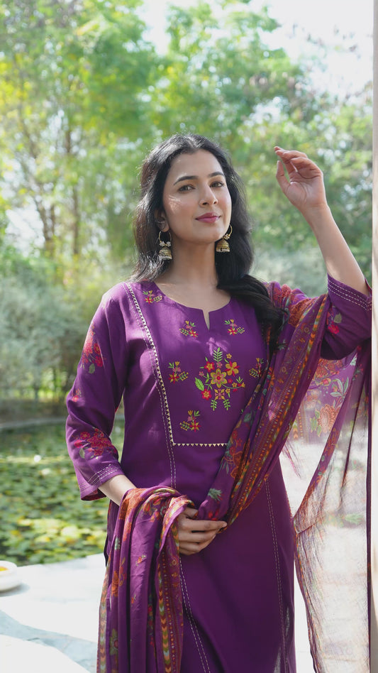 Embroidered Viscose Solid Straight Wine Kurta