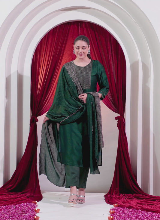 Embroidered Blended Silk Solid Straight Green Kurta