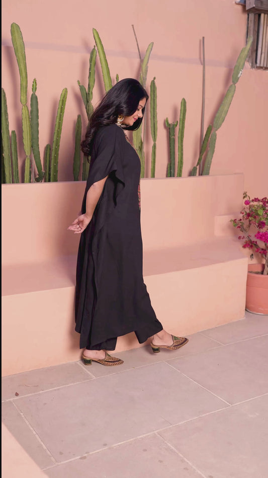 Embroidered Viscose Solid Kaftan Black Kurta