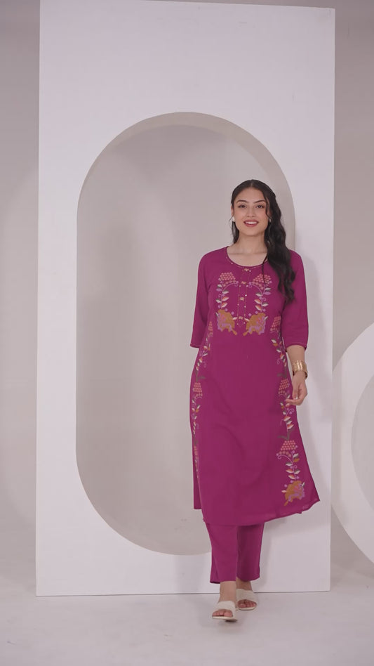 Embroidered Slub cotton Solid Straight Wine Kurta