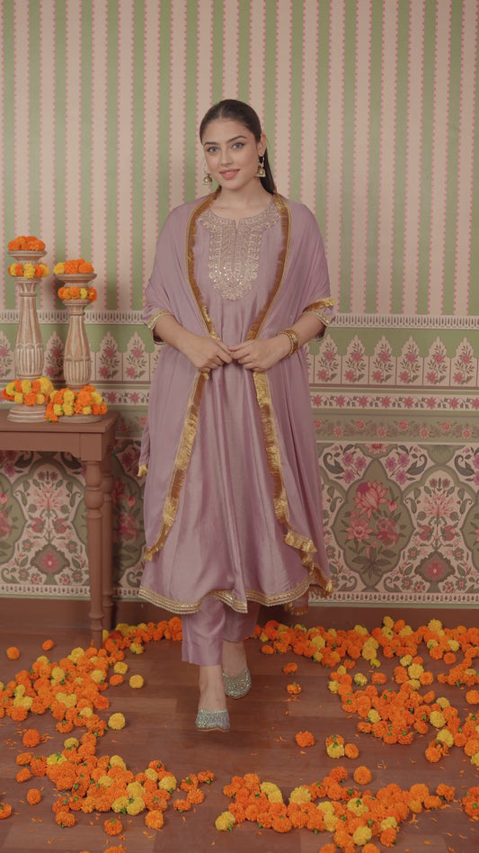 Embroidered Silk Blend Solid Onion Pink Kurta