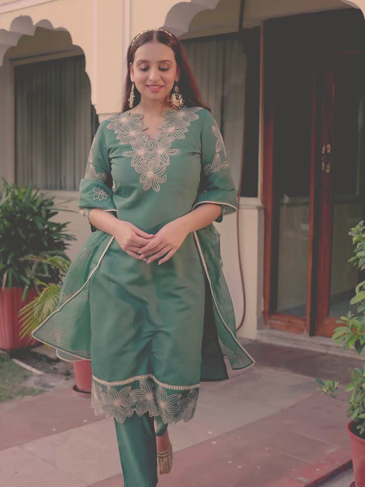 Embroidered Chanderi Solid Green Kurta