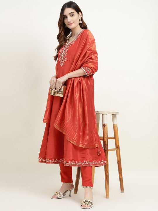 ZARI Women Floral Embroidered Regular Thread Work Kurta