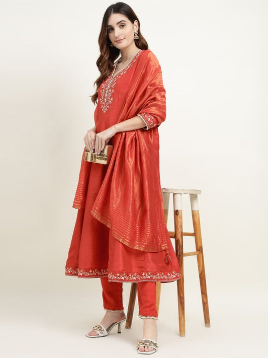ZARI Women Floral Embroidered Regular Thread Work Kurta