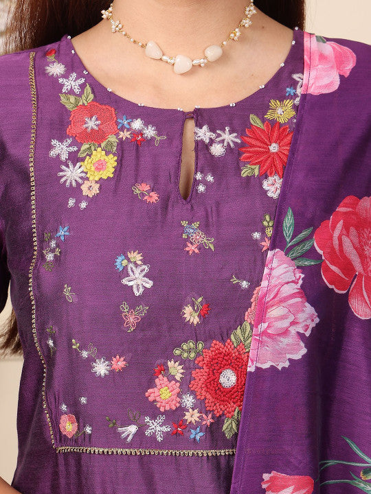 W Women Floral Embroidered Regular Sequinned Kurta with Trousers & With Dupatta