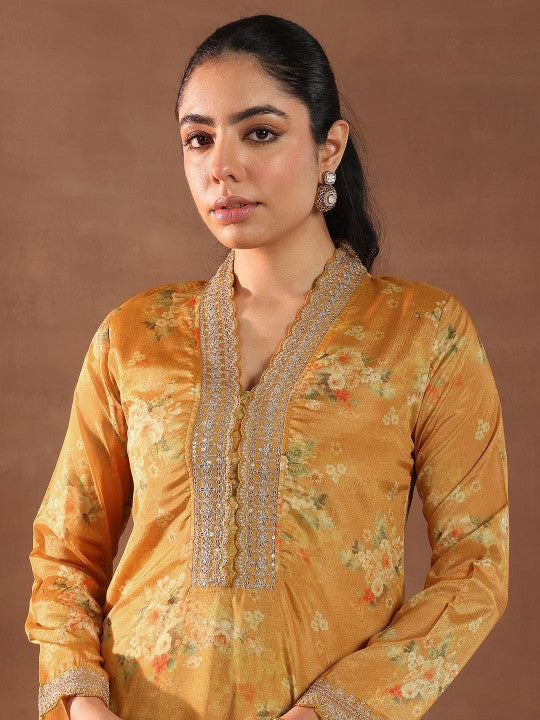Floral Printed V-Neck Thread Work Kurta