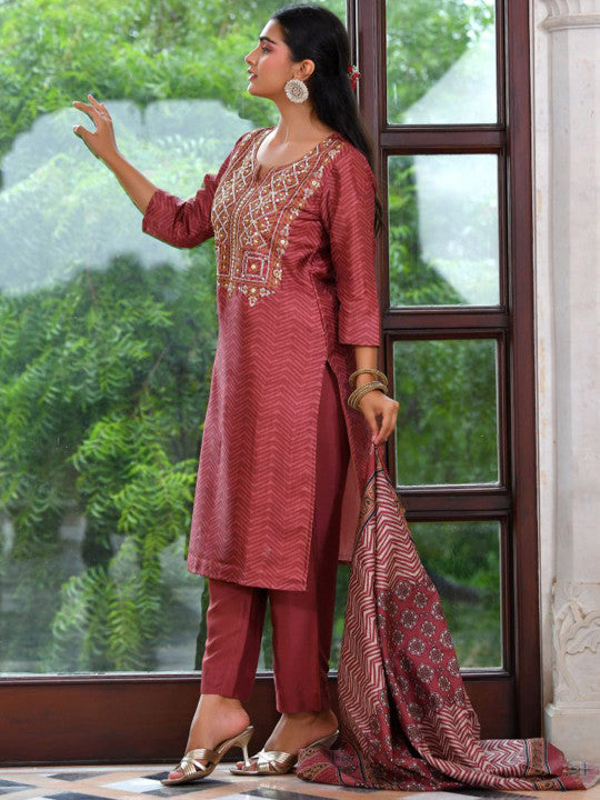 VAASVA JAIPUR Women Ethnic Motifs Embroidered Thread Work Kurta with Trousers & Dupatta