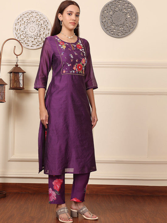 W Women Floral Embroidered Regular Sequinned Kurta with Trousers & With Dupatta
