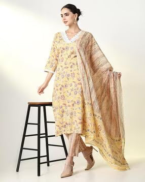 Women Printed Straight Kurta Set